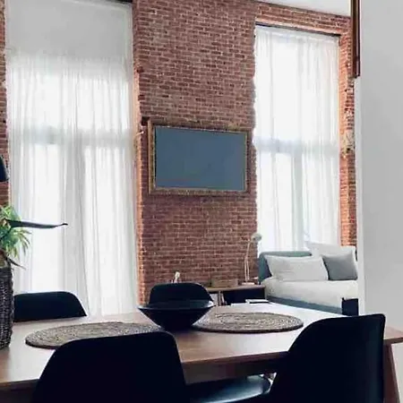 Apartamento Unique Nyc Style Loft In The Heart Of
