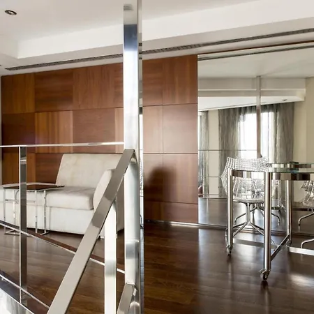 Urban, A Small Luxury Of The World 5*