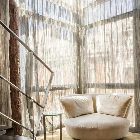 Hotel Urban, A Small Luxury Of The World Madryt