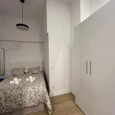 Moratalaz Apartment *
