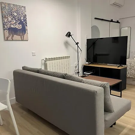 Moratalaz Apartment