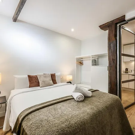 Appartement Encantador Plaza Del Callao, Mid Term