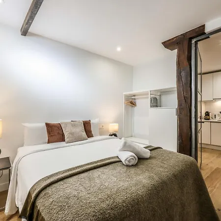 Encantador Plaza Del Callao, Mid Term Apartment *
