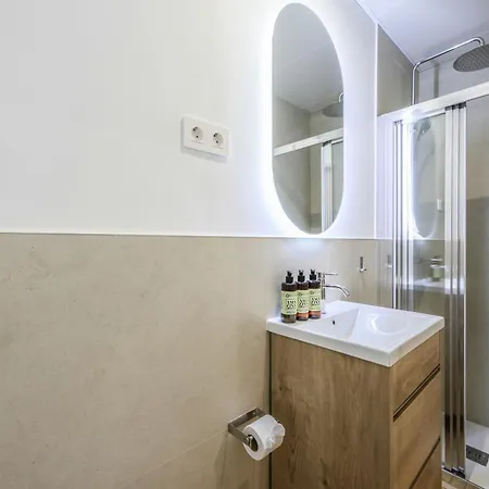 Encantador Plaza Del Callao, Mid Term Appartement