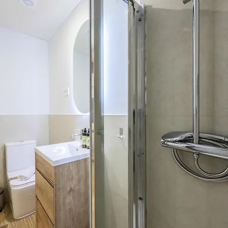 Appartement Encantador Plaza Del Callao, Mid Term *