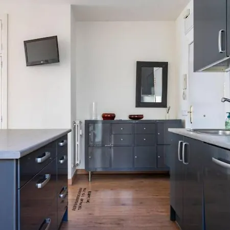 Executive Bright Y Apartment *
