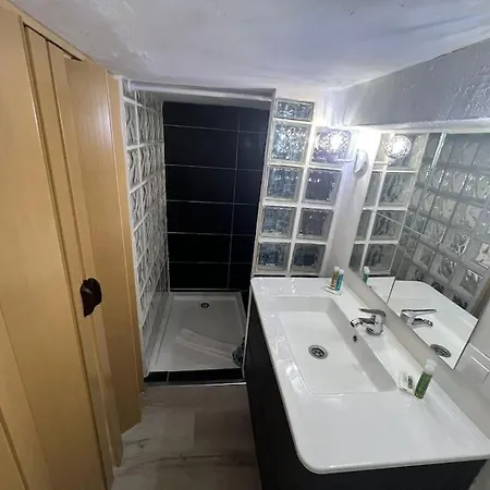 Apartment At Street Level 20 Min From Sol-piern *