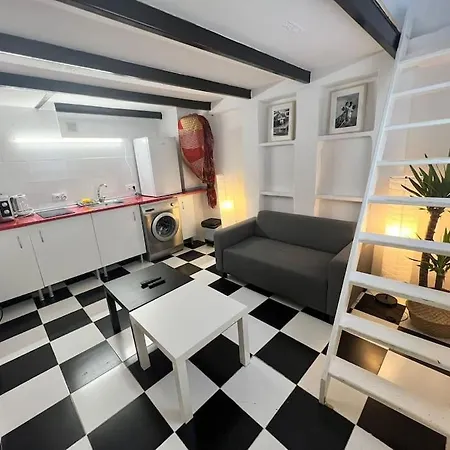 At Street Level 20 Min From Sol-piern Apartment Madrid