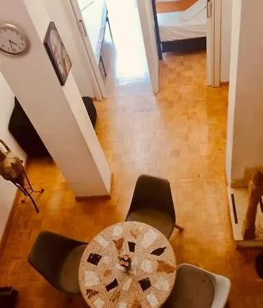 Punta Me In The Location In Downton Apartment *