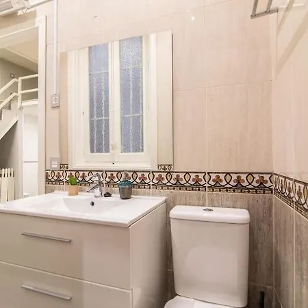 Cozy In The Heart Of Madrid.m31