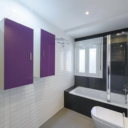 Sabadell Calle, Casa Familiar De 3 Con Terraza Junto Metro Fuencarral * Madrid