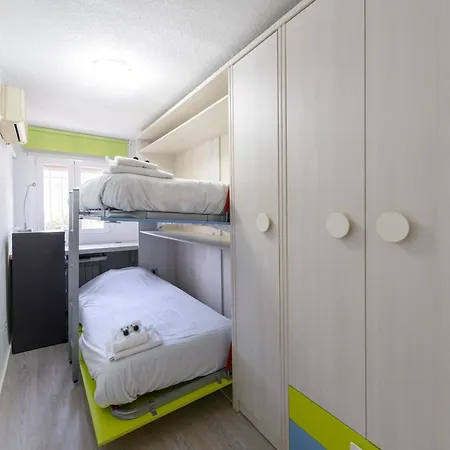 Sabadell Calle, Casa Familiar De 3 Con Terraza Junto Metro Fuencarral Madrid