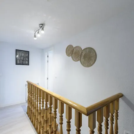 Sabadell Calle, Casa Familiar De 3 Con Terraza Junto Metro Fuencarral Madrid