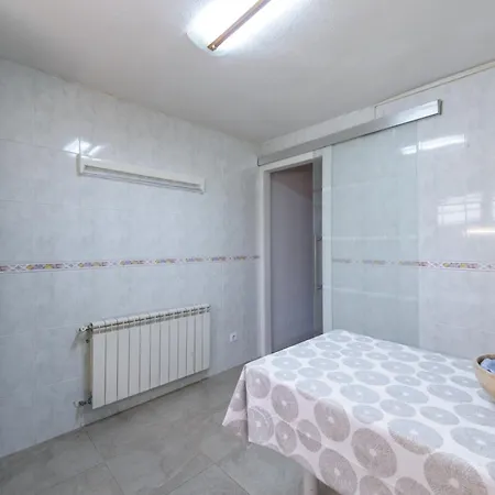 Sabadell Calle, Casa Familiar De 3 Con Terraza Junto Metro Fuencarral Madrid