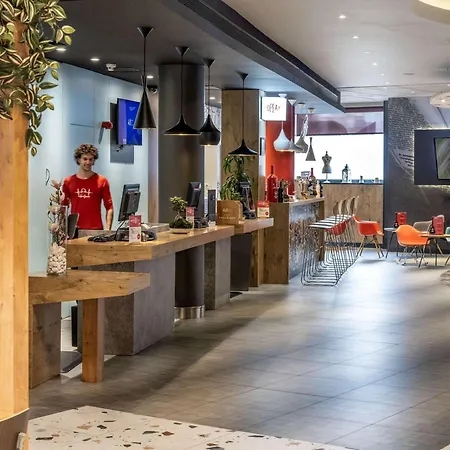 Ibis Aeropuerto Barajas 2*
