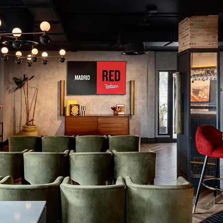 Hotell Radisson Red 4*