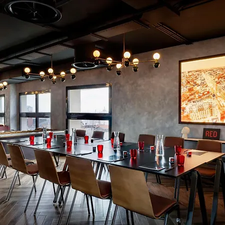 Hotell Radisson Red