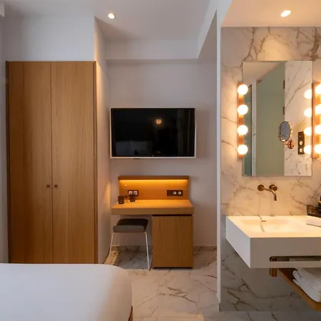Umusic Hotel 5*