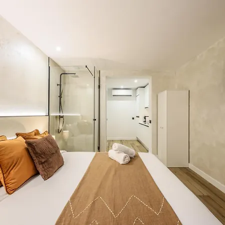 Asequible A Pasos De Callao, Mid Term Apartment