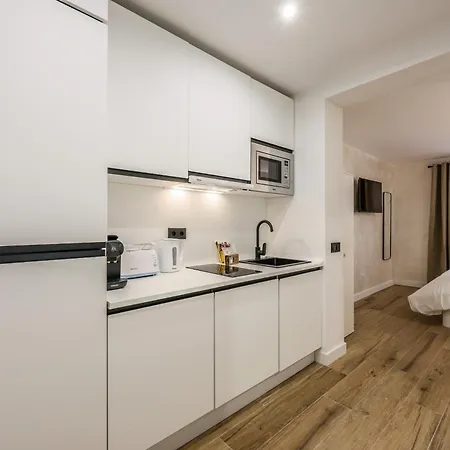 Asequible A Pasos De Callao, Mid Term Apartment *