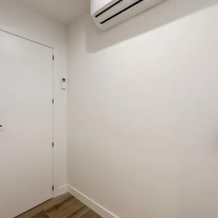 Apartment Asequible A Pasos De Callao, Mid Term Madrid