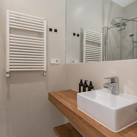 Apartment Lalatina Ii Calle Almendro 3br 2bh Madrid