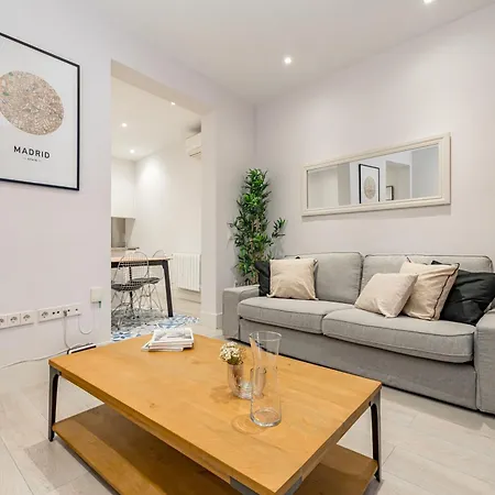 Apartment Lalatina Ii Calle Almendro 3br 2bh *