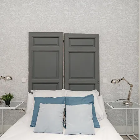 Lalatina Ii Calle Almendro 3br 2bh Apartment *