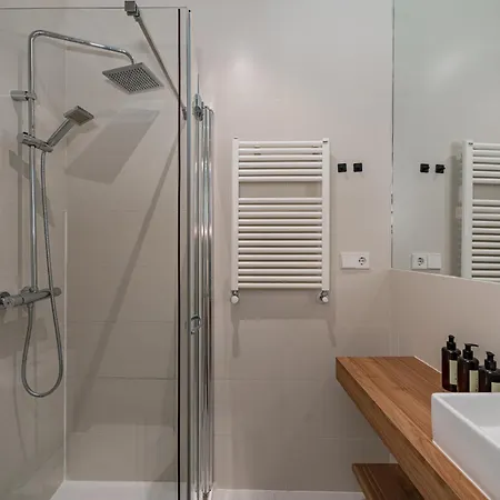 Apartment Lalatina Ii Calle Almendro 3br 2bh Madrid