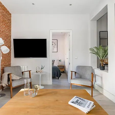Lalatina Ii Calle Almendro 3br 2bh Madrid