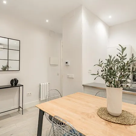 Lalatina Ii Calle Almendro 3br 2bh *