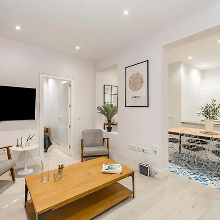 Apartment Lalatina Ii Calle Almendro 3br 2bh Madrid