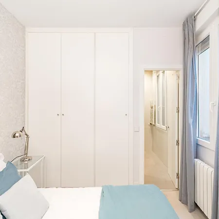 Lalatina Ii Calle Almendro 3br 2bh Apartment *