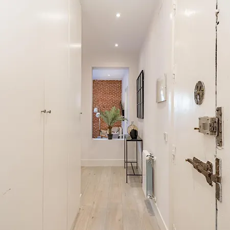 Apartment Lalatina Ii Calle Almendro 3br 2bh