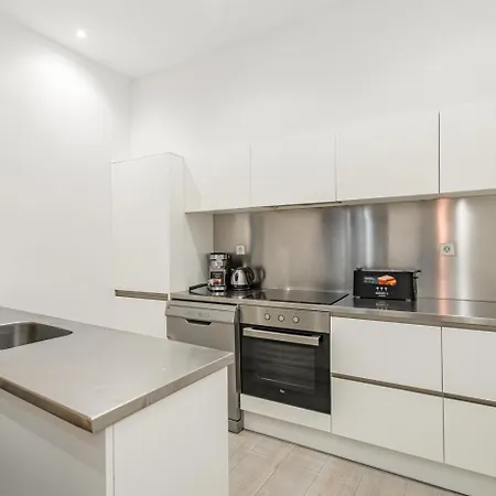 Lalatina Ii Calle Almendro 3br 2bh