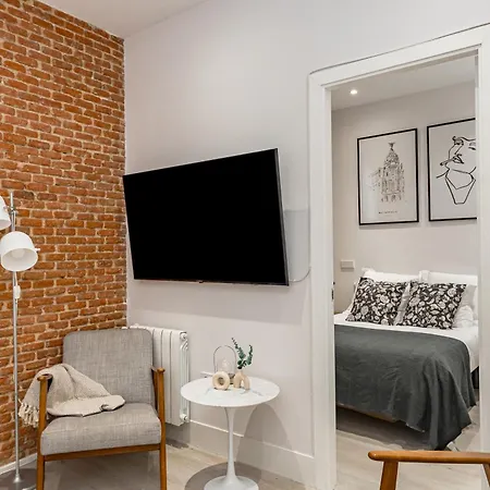 Lalatina Ii Calle Almendro 3br 2bh Apartment *