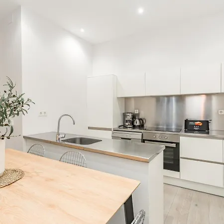 Lalatina Ii Calle Almendro 3br 2bh * Madrid