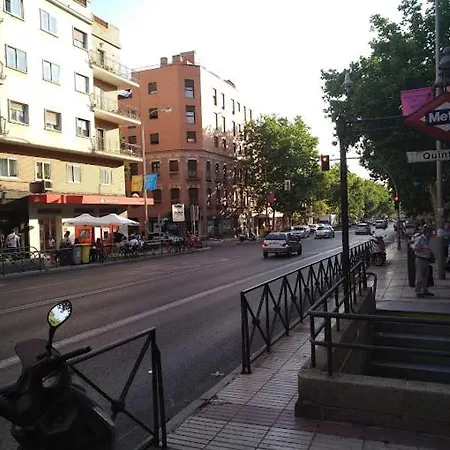 Piso Completo A 5 Minutos Del Metro Linea 5