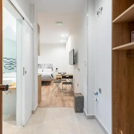 1 Bedroom 1 Bathroom Furnished - Justicia - Modern - Mintystay Apartment