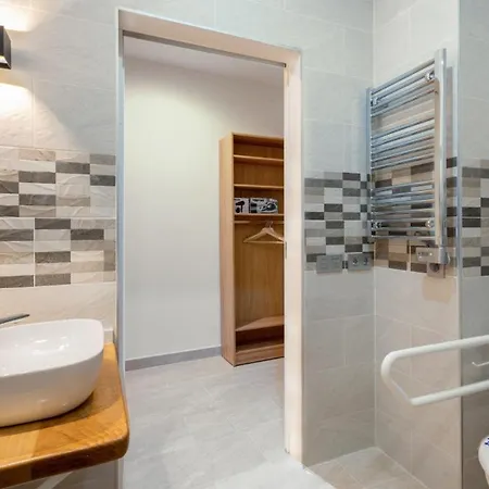 Apartment 1 Bedroom 1 Bathroom Furnished - Justicia - Modern - Mintystay *
