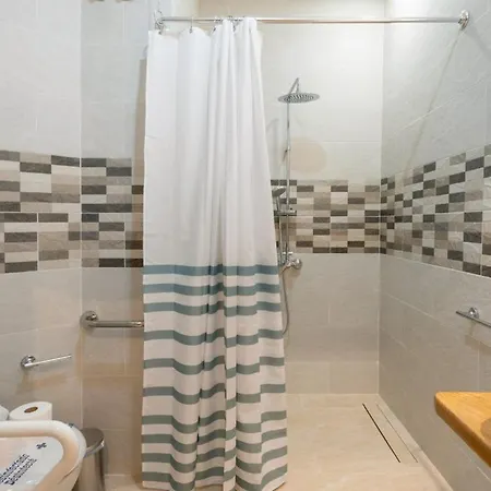 1 Bedroom 1 Bathroom Furnished - Justicia - Modern - Mintystay Apartment