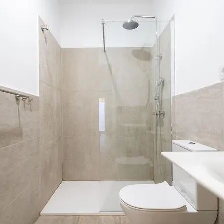 Ideal Flat For 2 Pax -f Fpo1 *