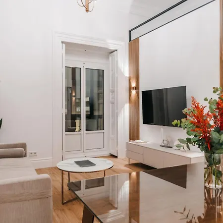 Stunning Near Gran Via Metro Madrid
