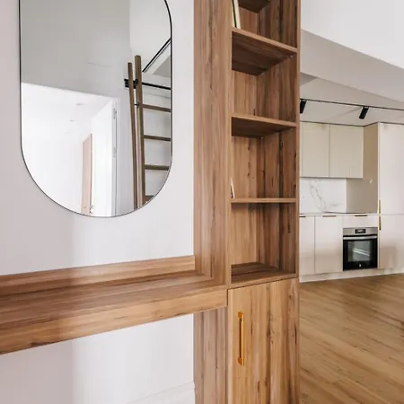 Stunning Near Gran Via Metro Apartment *