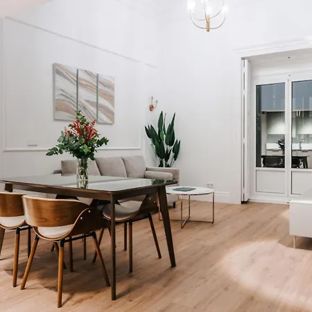 Stunning Near Gran Via Metro * Madrid