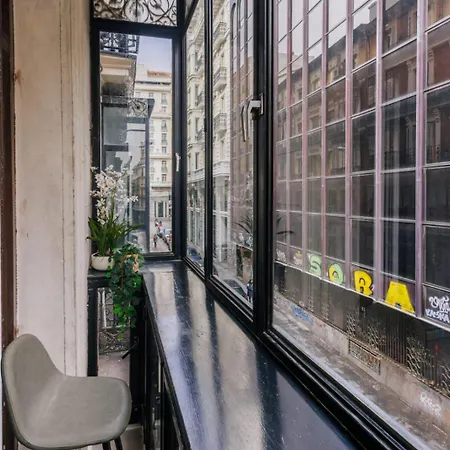 Stunning Near Gran Via Metro *
