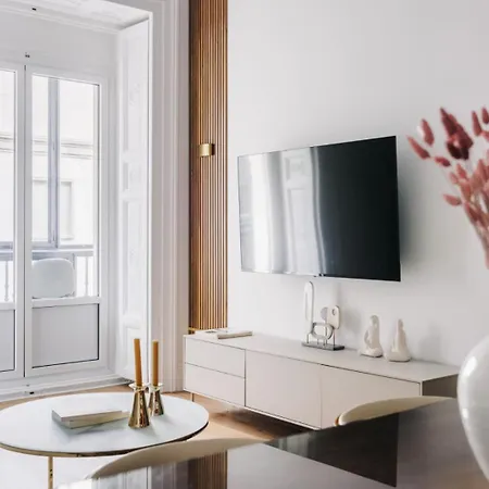 Apartment Stunning Near Gran Via Metro Madrid