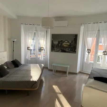 Stay Inn Madrid 公寓