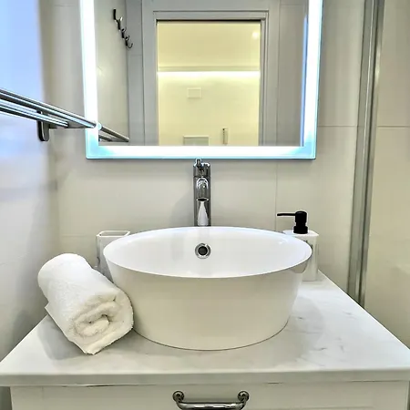 Appartamento In The Heart Of Madrid-piso En Malasana Madrid