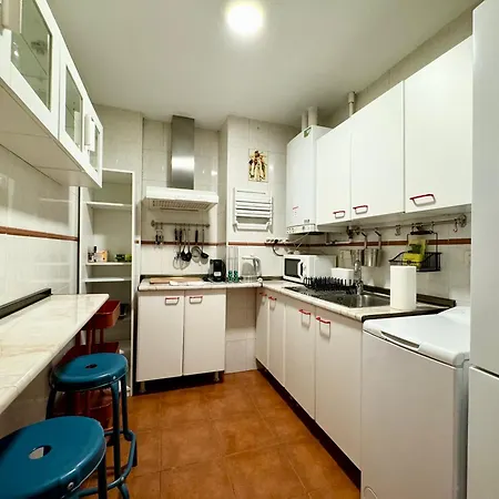 Bright Center 2bd